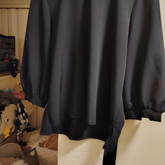 Tops - Cute black top for sale
